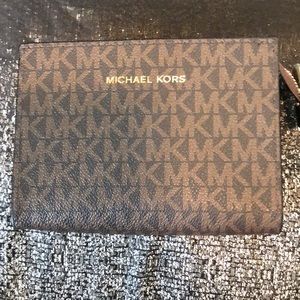 Michael kors travel bag